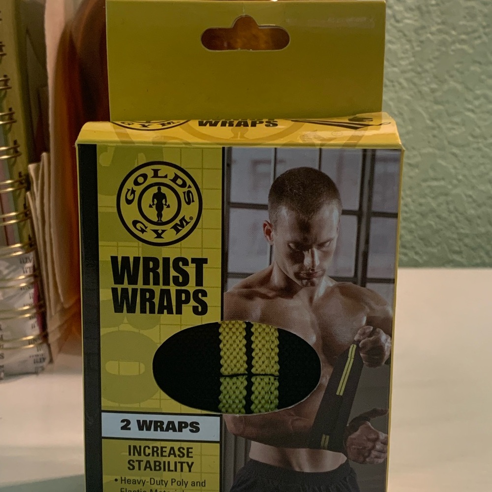 Gold’s Gym Black and Yellow Wrist Wraps